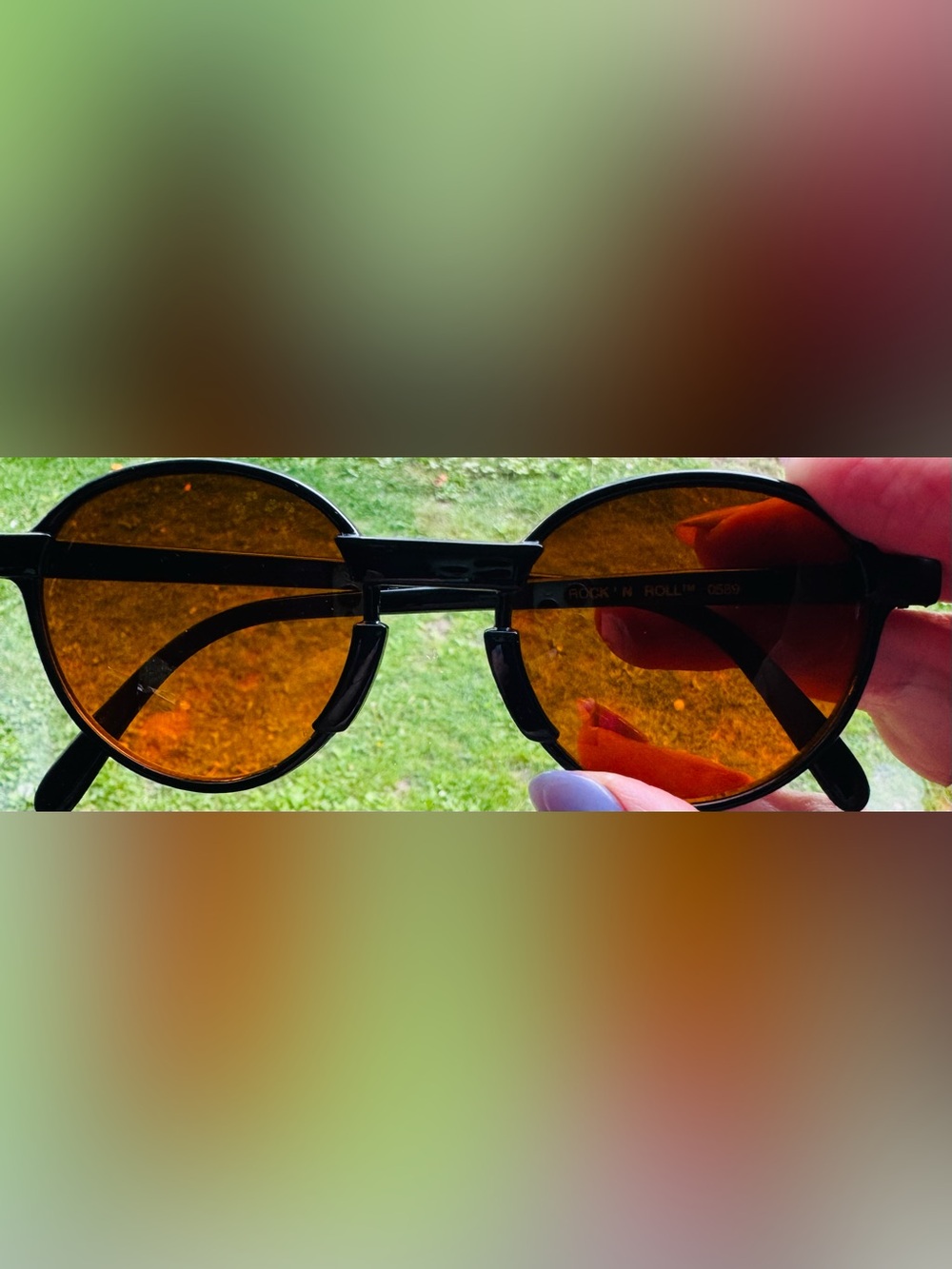 BluBlocker Rock ‘N Roll Round Sunglasses Amber Lenses Retro Black Frames